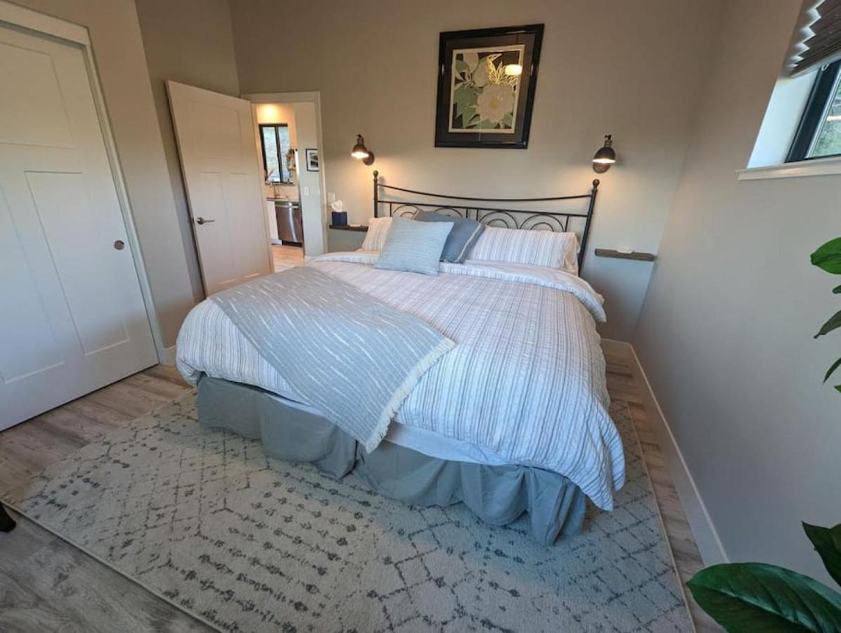 New Modern Home-Valley View-Central Camino Экстерьер фото