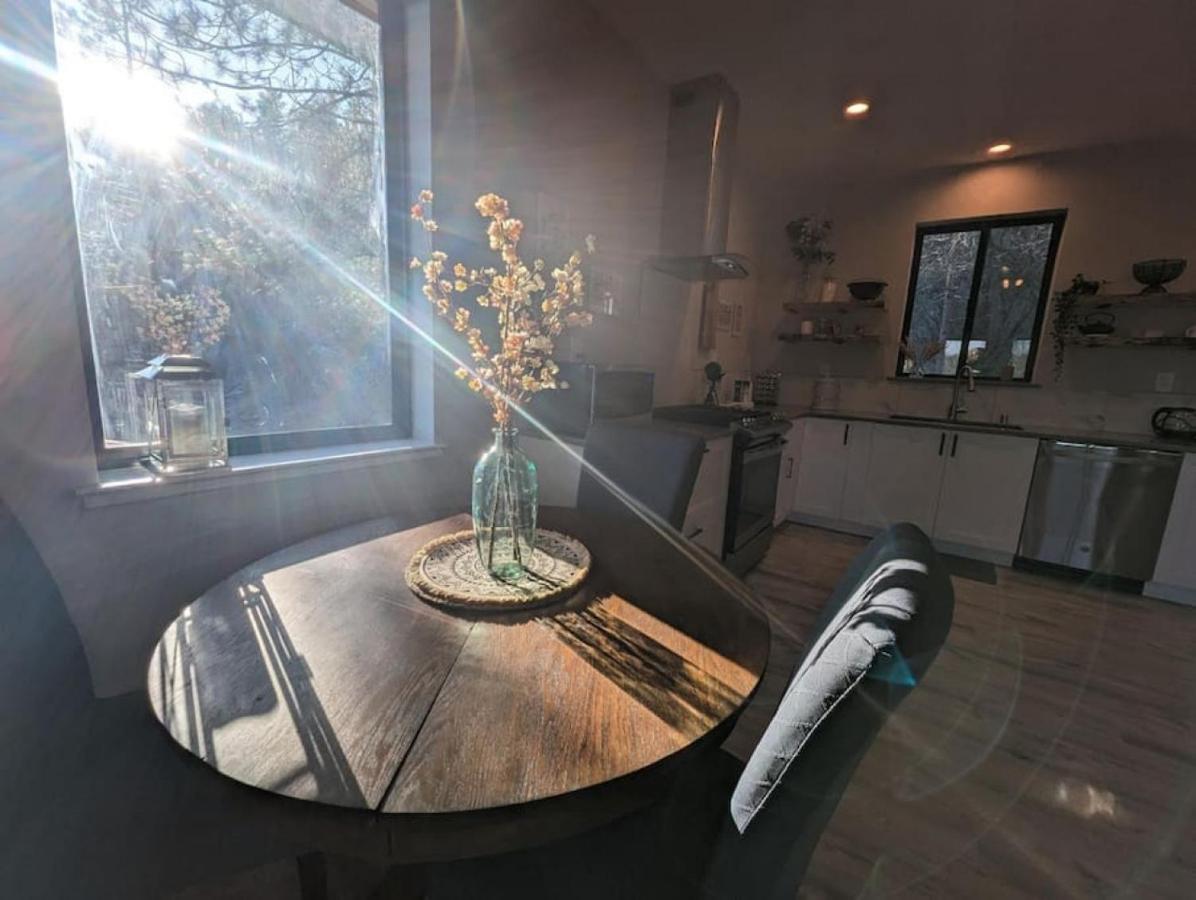 New Modern Home-Valley View-Central Camino Экстерьер фото