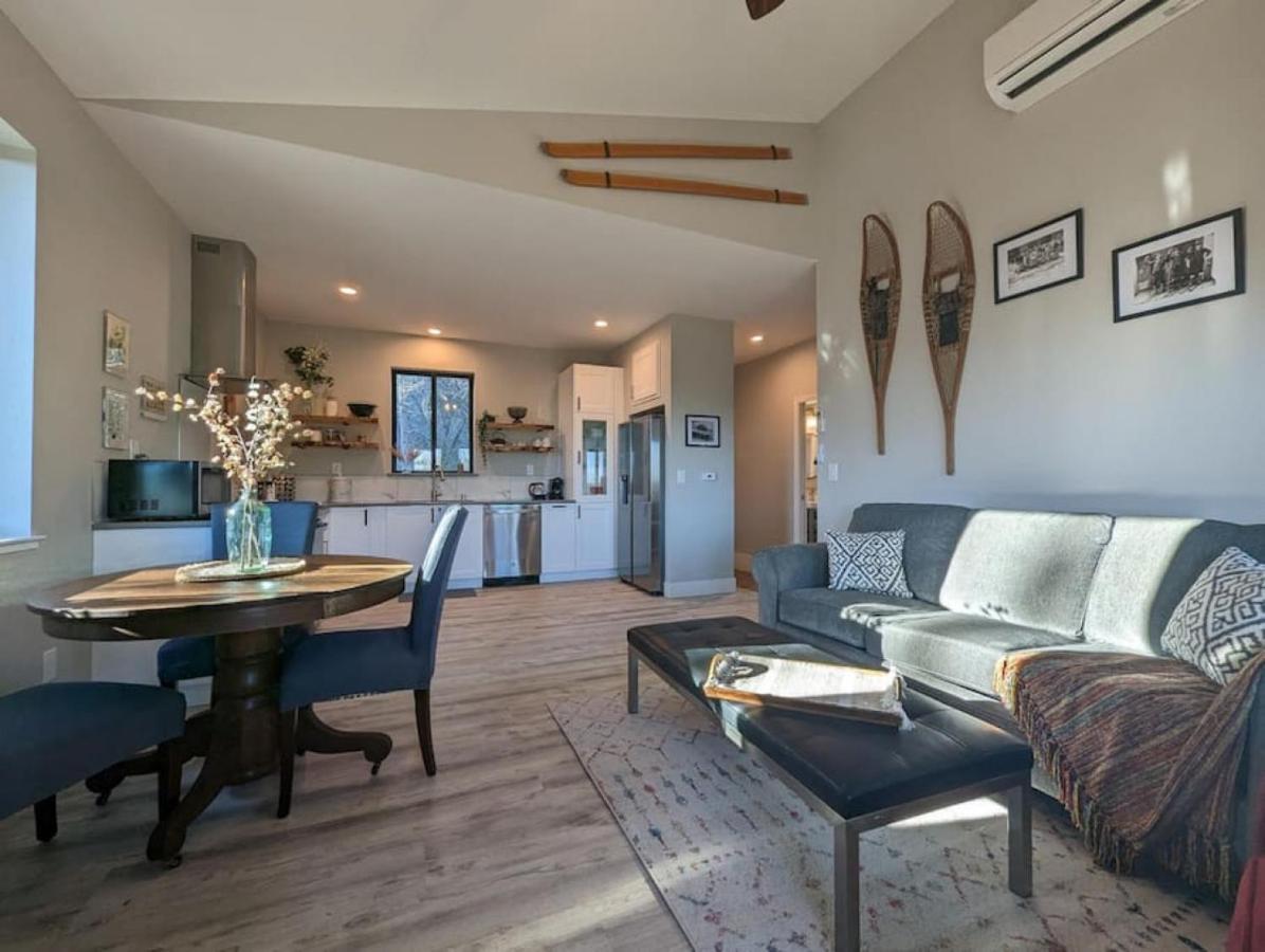 New Modern Home-Valley View-Central Camino Экстерьер фото